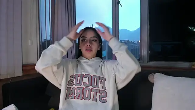 Daphne chers online show from 02/11/26, 08:25