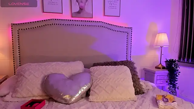 Daphne chers online show from 04/15/26, 10:11