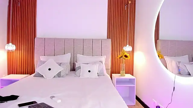 khloe-sweet online show from 10/15/25, 01:33