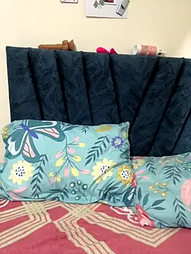 Snapshot of ariana_sweet87 chatting on 09/18/25, 08:11 ariana sweet87 online show from 09/18/25, 08:11