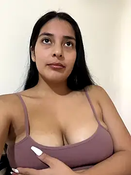 Snapshot of ariana_sweet87 chatting on 11/27/25, 06:54 ariana sweet87 online show from 11/27/25, 06:54