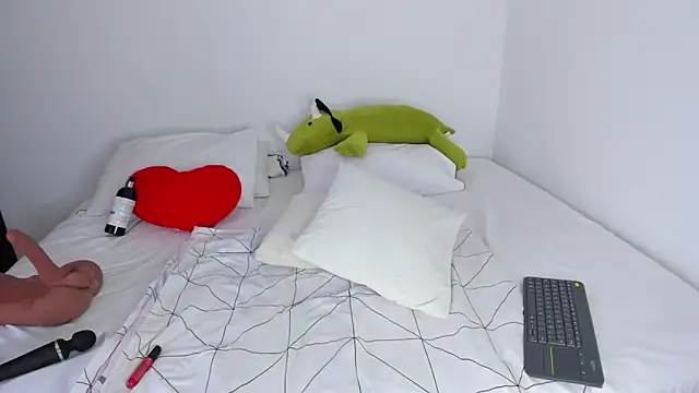 TinaPutina online show from 09/25/25, 10:13