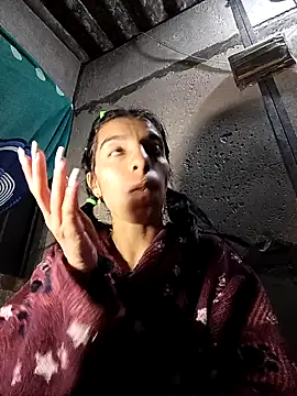 Snapshot of Ariell_Kieran chatting on 02/12/25, 12:58 Ariell Kieran online show from 02/12/25, 12:58