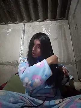 Snapshot of Ariell_Kieran chatting on 02/13/25, 02:01 Ariell Kieran online show from 02/13/25, 02:01