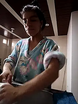 Snapshot of Ariell_Kieran chatting on 03/11/25, 08:53 Ariell Kieran online show from 03/11/25, 08:53