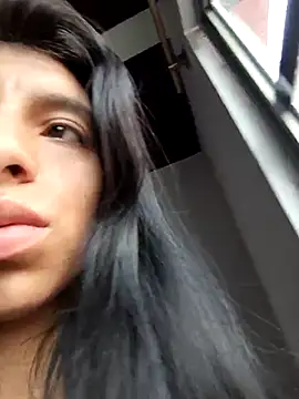 Snapshot of Ariell_Kieran chatting on 03/15/25, 04:43 Ariell Kieran online show from 03/15/25, 04:43