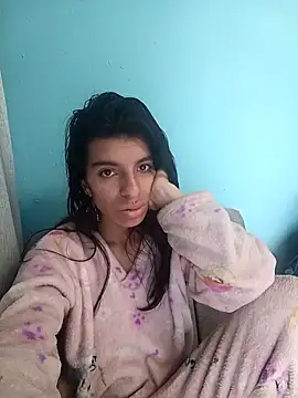 Snapshot of Ariell_Kieran chatting on 09/13/25, 06:08 Ariell Kieran online show from 09/13/25, 06:08