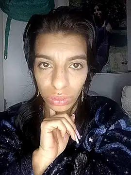 Snapshot of Ariell_Kieran chatting on 10/09/25, 03:37 Ariell Kieran online show from 10/09/25, 03:37