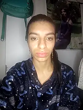 Snapshot of Ariell_Kieran chatting on 10/12/25, 06:12 Ariell Kieran online show from 10/12/25, 06:12