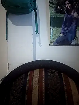 Snapshot of Ariell_Kieran chatting on 10/13/25, 03:28 Ariell Kieran online show from 10/13/25, 03:28