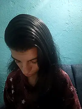 Snapshot of Ariell_Kieran chatting on 10/16/25, 05:19 Ariell Kieran online show from 10/16/25, 05:19