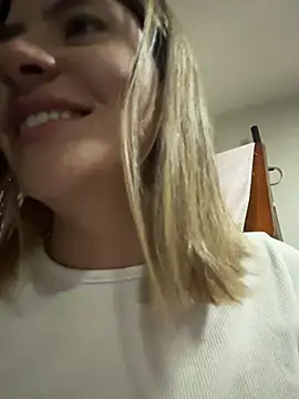 Andrea18 blonde online show from 01/17/26, 03:50