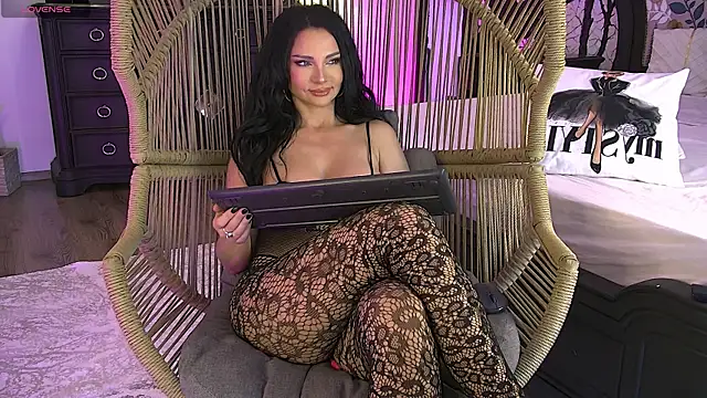 Snapshot of Amber_Luna chatting on 03/13/25, 12:35 Amber Luna online show from 03/13/25, 12:35