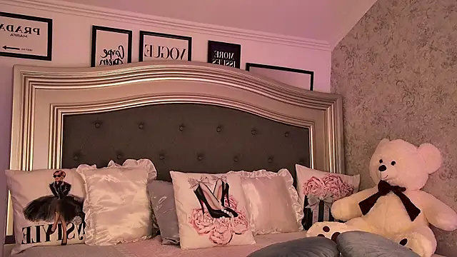 Snapshot of Amber_Luna chatting on 11/29/25, 12:08 Amber Luna online show from 11/29/25, 12:08