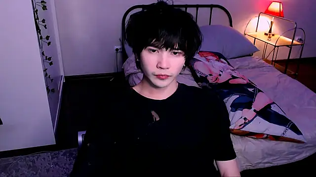 Snapshot of rennnuts chatting on 10/04/25, 07:45 rennnuts online show from 10/04/25, 07:45