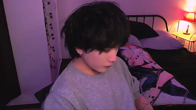 Snapshot of rennnuts chatting on 10/09/25, 01:53 rennnuts online show from 10/09/25, 01:53