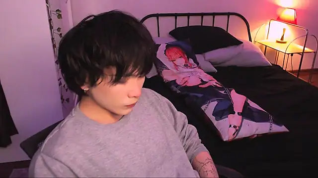 Snapshot of rennnuts chatting on 10/10/25, 01:21 rennnuts online show from 10/10/25, 01:21