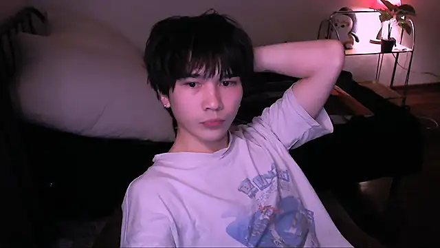 Snapshot of rennnuts chatting on 11/15/25, 06:44 rennnuts online show from 11/15/25, 06:44