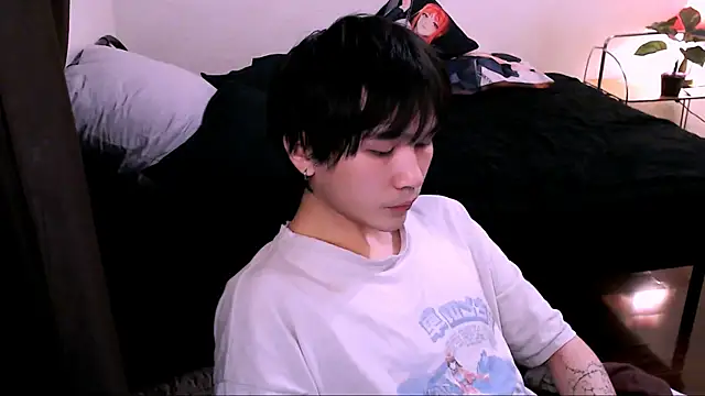 Snapshot of rennnuts chatting on 11/22/25, 02:49 rennnuts online show from 11/22/25, 02:49