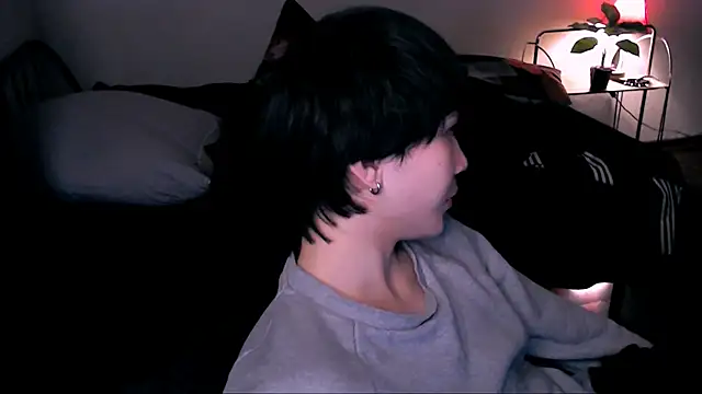 Snapshot of rennnuts chatting on 11/23/25, 09:47 rennnuts online show from 11/23/25, 09:47