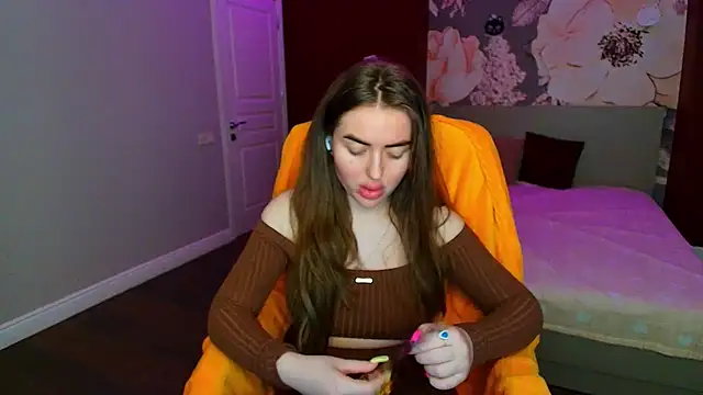 Snapshot of MissisCaty chatting on 05/19/26, 12:38 MissisCaty online show from 05/19/26, 12:38