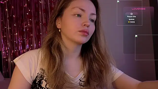 Snapshot of Lora_Rosee chatting on 05/04/26, 02:13 Lora Rosee online show from 05/04/26, 02:13