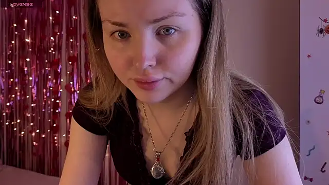 Snapshot of Lora_Rosee chatting on 06/04/26, 02:23 Lora Rosee online show from 06/04/26, 02:23