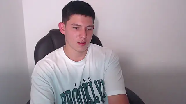 JamesCr  online show from 02/26/25, 06:37