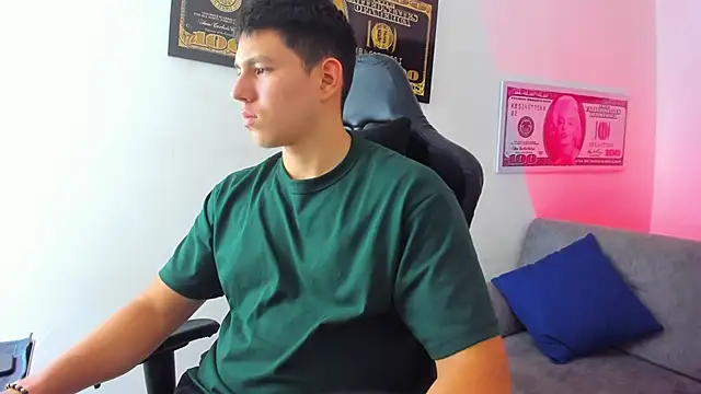 JamesCr  online show from 03/05/25, 09:26