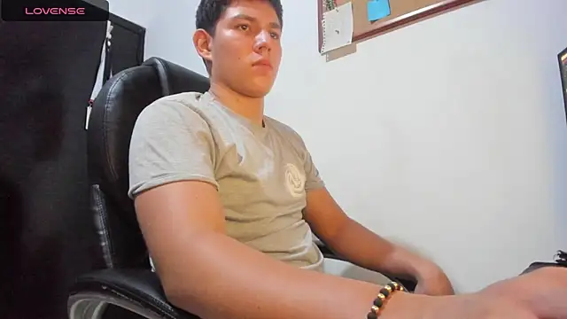 JamesCr  online show from 03/18/25, 09:42