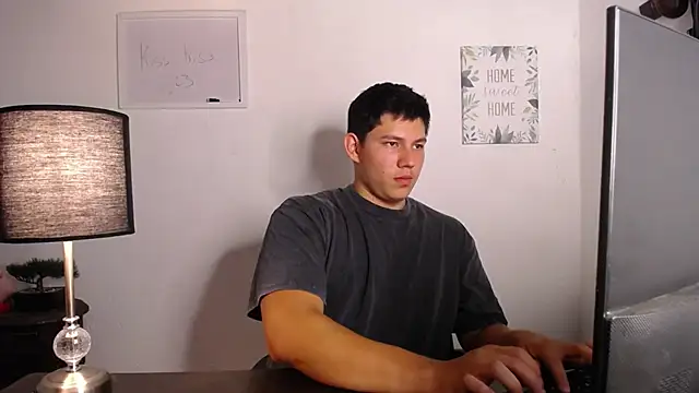 JamesCr  online show from 10/11/25, 11:03