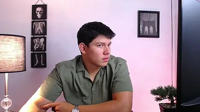 JamesCr  online show from 10/23/25, 02:22