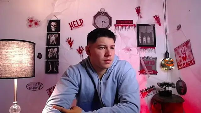 JamesCr  online show from 10/28/25, 10:08