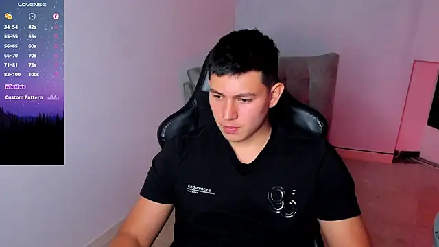 JamesCr  online show from 01/11/26, 05:12