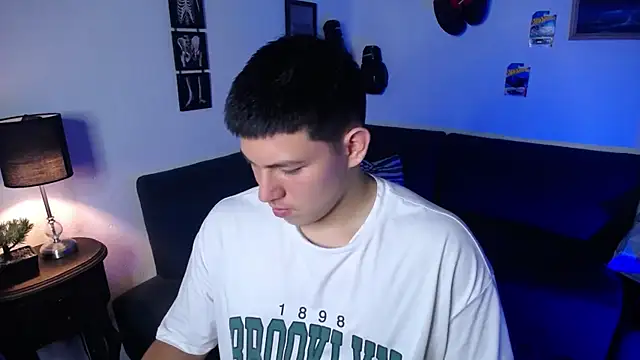 JamesCr  online show from 04/15/26, 02:07