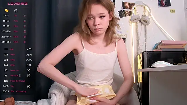 Kellybbface online show from 03/29/26, 06:24