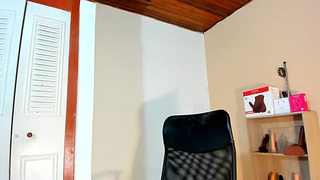 Violetta 0 online show from 02/19/26, 01:51