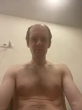 Snapshot of LynnAhNight chatting on 02/24/25, 03:23 LynnAhNight online show from 02/24/25, 03:23