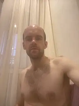 Snapshot of LynnAhNight chatting on 09/13/25, 02:55 LynnAhNight online show from 09/13/25, 02:55