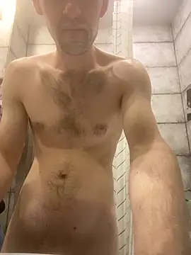 Snapshot of LynnAhNight chatting on 09/22/25, 02:57 LynnAhNight online show from 09/22/25, 02:57