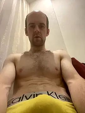 Snapshot of LynnAhNight chatting on 10/11/25, 03:28 LynnAhNight online show from 10/11/25, 03:28