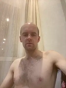 Snapshot of LynnAhNight chatting on 11/13/25, 03:05 LynnAhNight online show from 11/13/25, 03:05