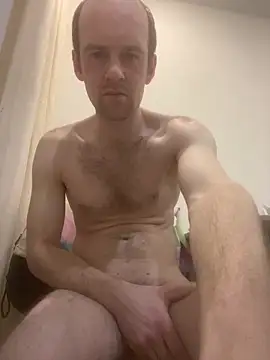 Snapshot of LynnAhNight chatting on 01/07/26, 03:42 LynnAhNight online show from 01/07/26, 03:42