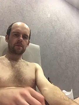 Snapshot of LynnAhNight chatting on 01/14/26, 05:40 LynnAhNight online show from 01/14/26, 05:40