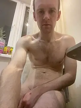 Snapshot of LynnAhNight chatting on 02/18/26, 03:35 LynnAhNight online show from 02/18/26, 03:35