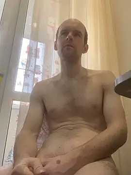 Snapshot of LynnAhNight chatting on 02/21/26, 05:30 LynnAhNight online show from 02/21/26, 05:30