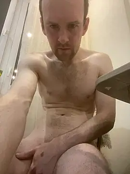 Snapshot of LynnAhNight chatting on 02/25/26, 03:16 LynnAhNight online show from 02/25/26, 03:16