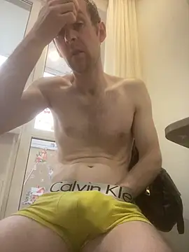 LynnAhNight online show from 04/02/26, 03:48