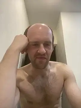 LynnAhNight online show from 04/16/26, 06:41