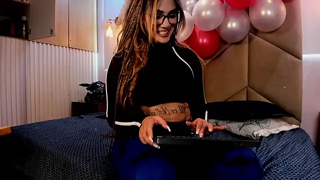 AzunaStar online show from 02/16/26, 11:45